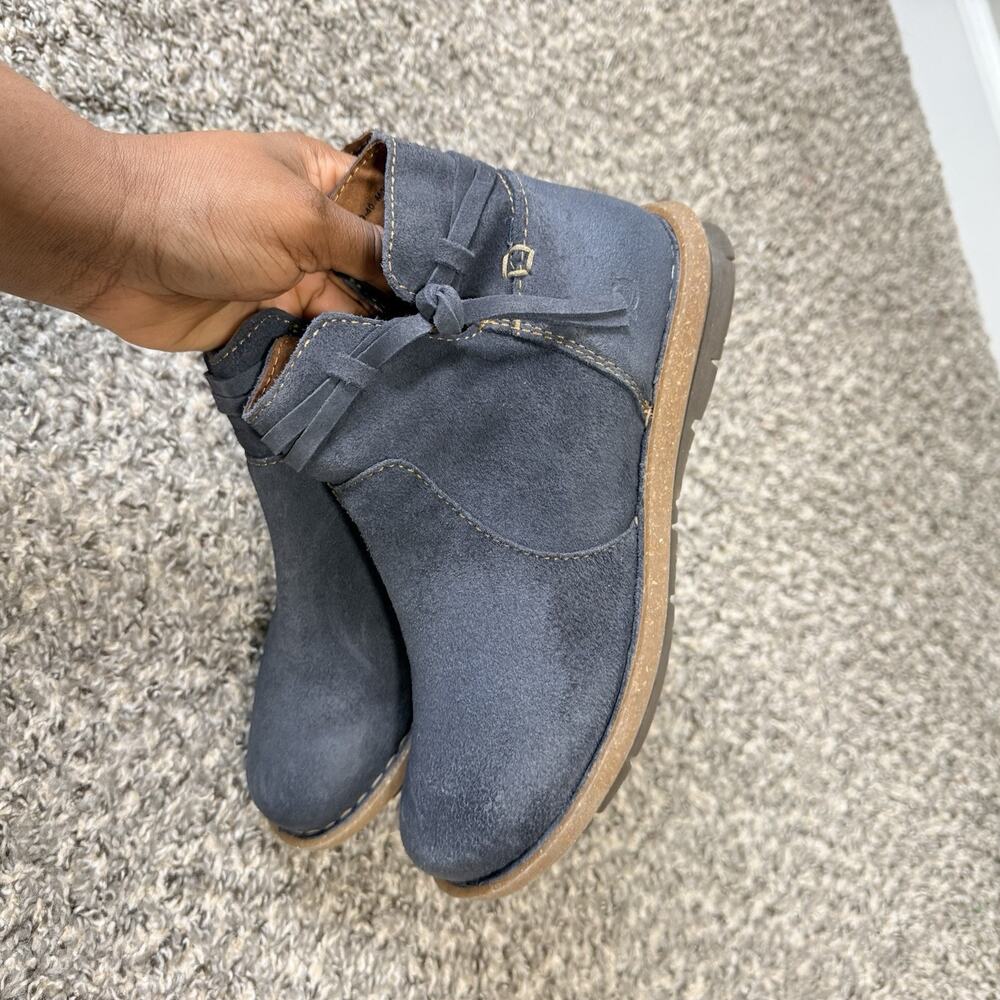 BORN Women's Tarkiln Ankle Boots Navy Blue Suede Leather Tassel Size 9 New - Picture 2 of 7